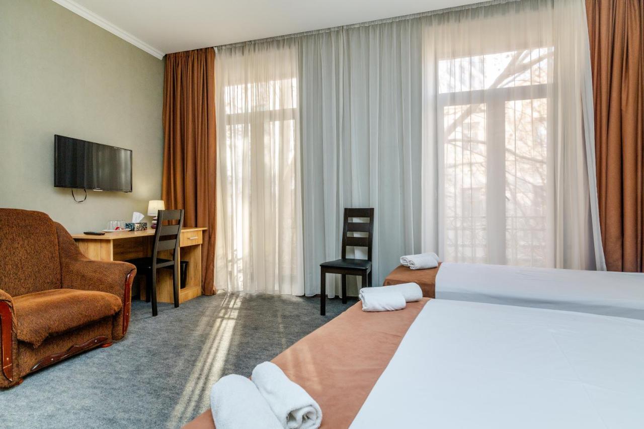 Hotel Marlyn Tbilissi Extérieur photo